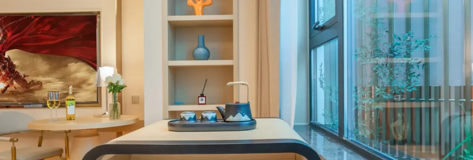 Guestroom – Courtyard-View (Waterbed)