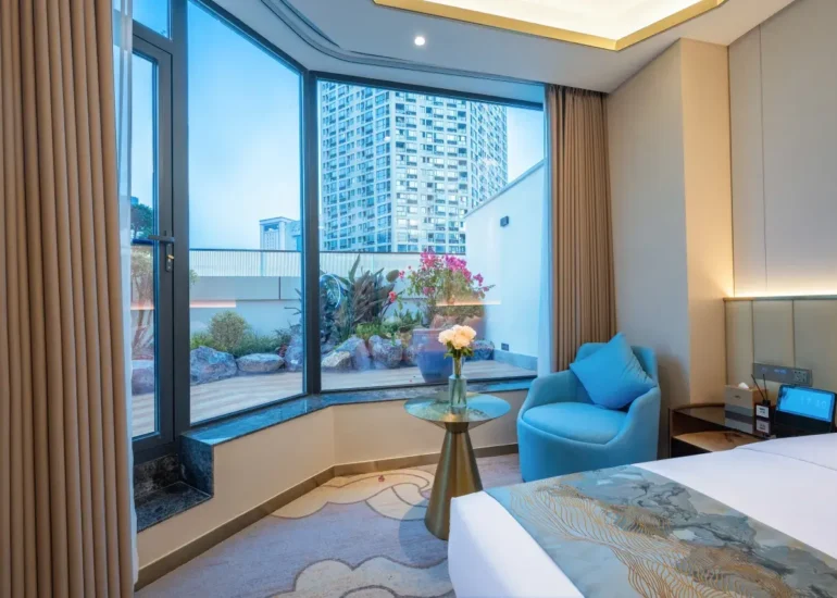 Family Friendly Suite – 1-Room, Courtyard-View (1 Living Room, Fridge)